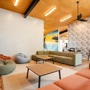  Hostel Haka House